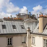 Veeve - Footsteps From The Arc De Triomphe